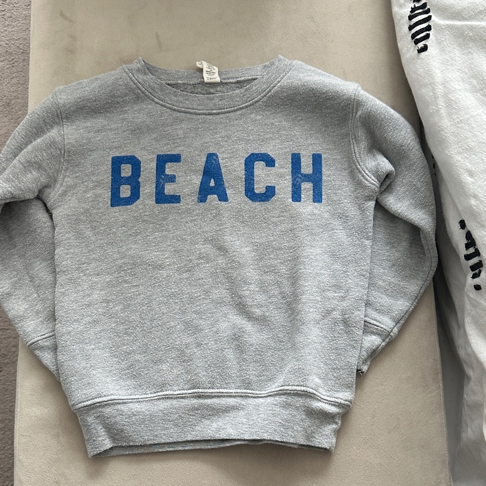 Gray Sweatshirt with Blue 'BEACH' Print